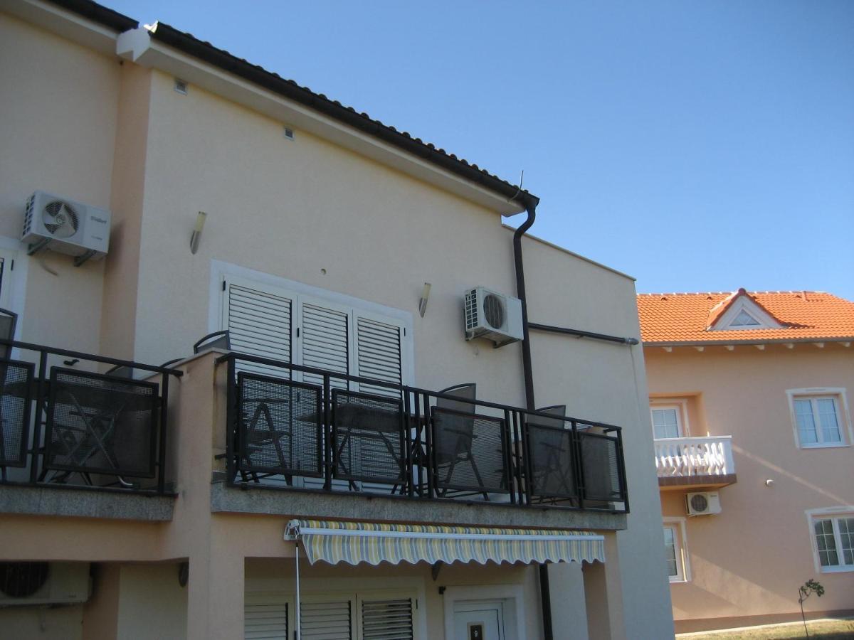 Villa „Drei Palmen“ Sveti Filip i Jakov Bagian luar foto