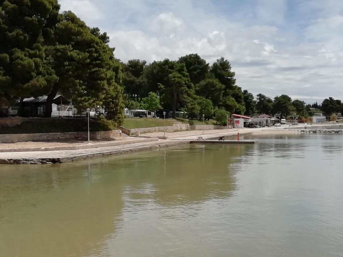Villa „Drei Palmen“ Sveti Filip i Jakov Bagian luar foto